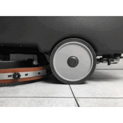 Fregadora DYNAMIC 45B (batería Y Cargador) -Maquituls Tienda fregadora dynamic 45b bateria y cargador 3